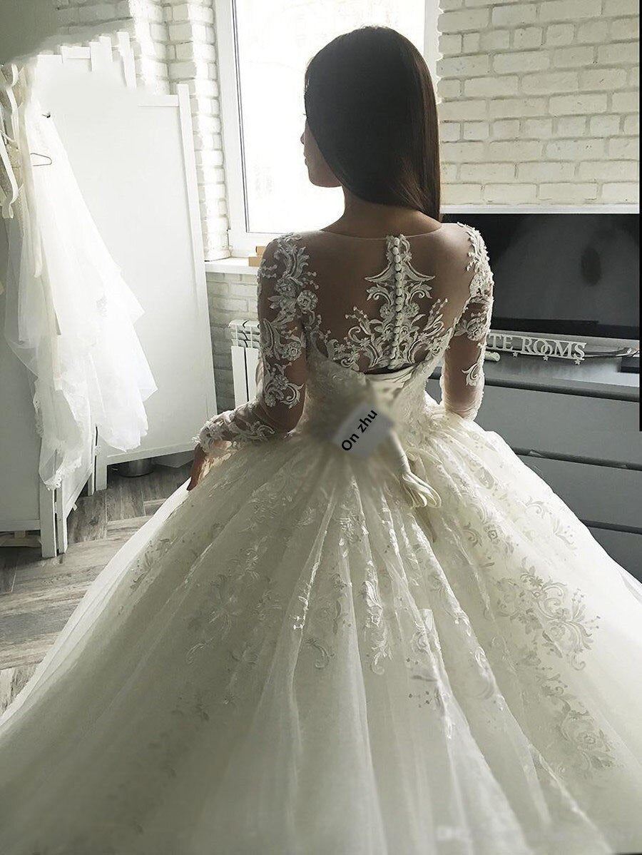 White Bridesmaid Dresses: Ball Gown Applique Elegant Woman Wedding Dresses