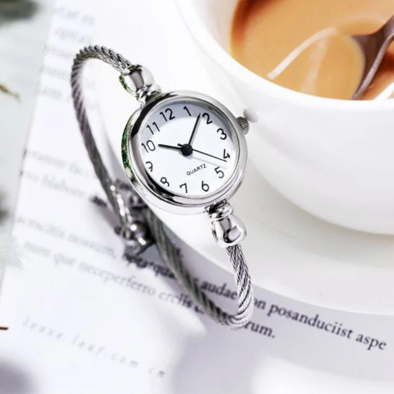 Luxury Women's Watch Small Gold Bangle Bracelet Watches Stainless Steel Retro Ladies Quartz Wristwatch Female Thin Chain Clock