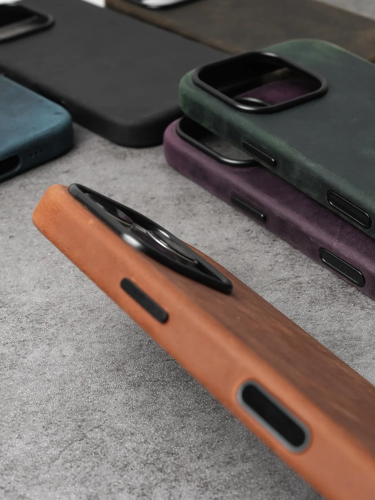 Genuine Leather Case for iPhone 17 16 15 Pro Max Magnetic PULL-UP Cowhide Phone Cover