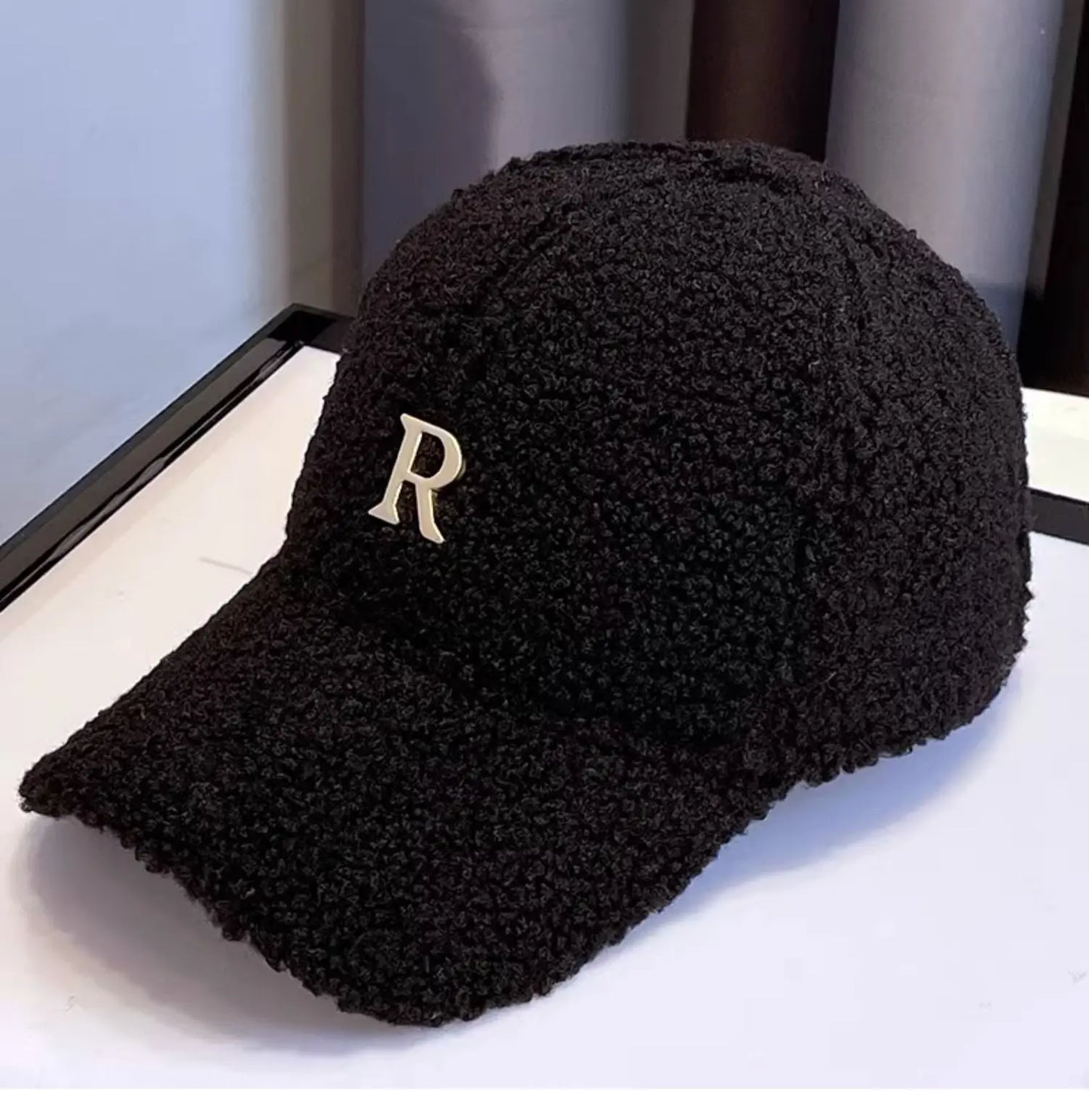 Baseball Cap Winter Hats For Women Men Unisex Letter Metal Logo Imitation Cashmere Keep Warm Simple Casual Winter Cap New Velvet