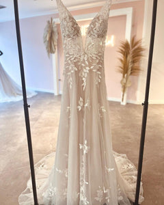 Light Champagne Boho Wedding Dress Lace Appliques Tulle Long Bridal Beach