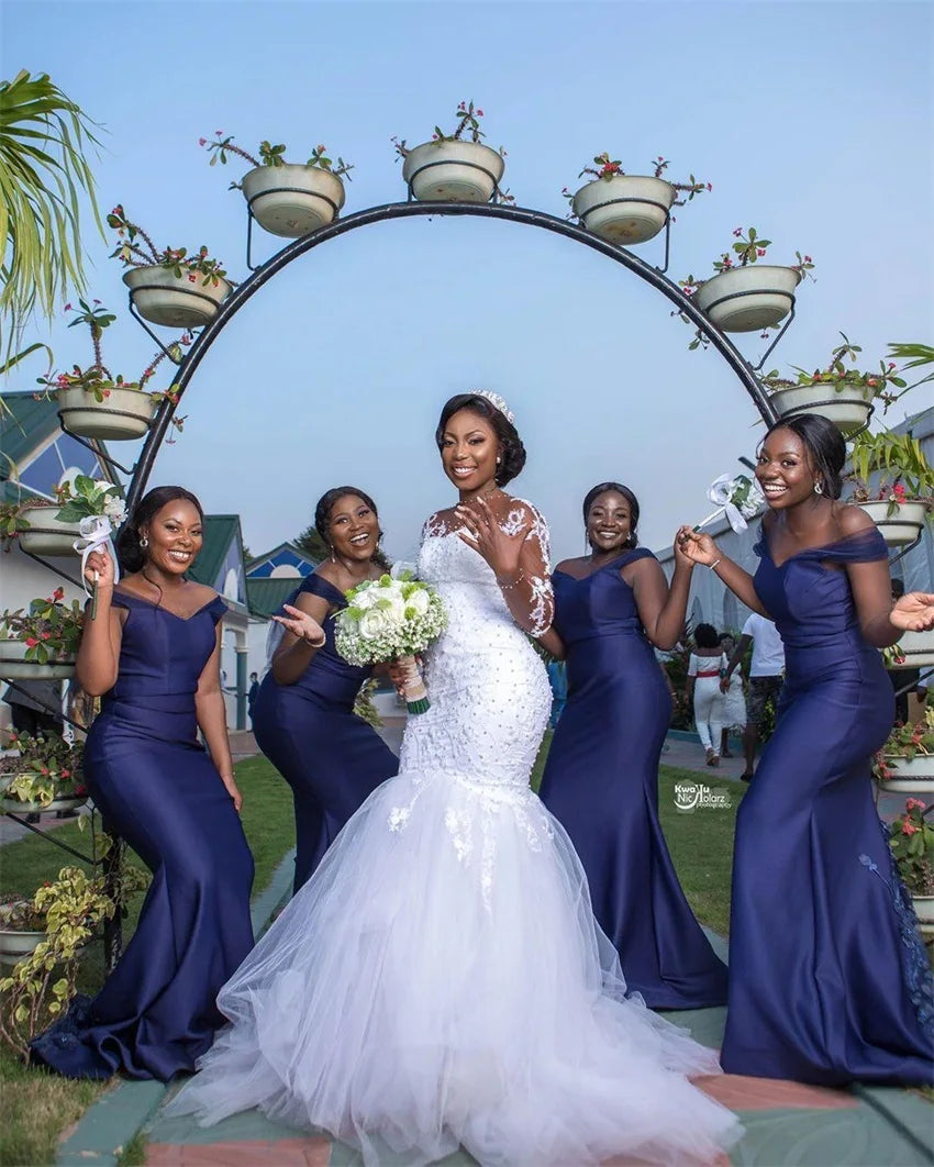 White Bridesmaid Dresses: Beading Mermaid Wedding Dress Long Sleeve Appliques