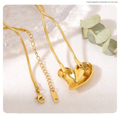 Stainless Steel Heart Pendant Necklace for Women Vintage Snake Chains Chic 18K Gold