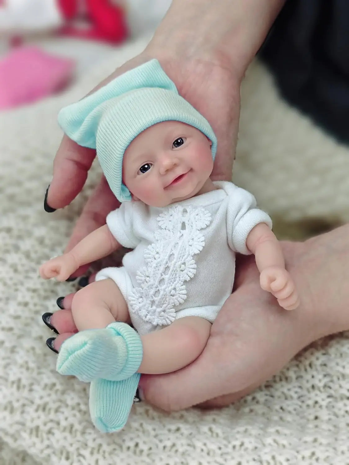 7 inches Reborn Baby Dolls Full Body Silicone Blue Eyes Open Cute Baby Girl The Look Real Baby with Gift Box