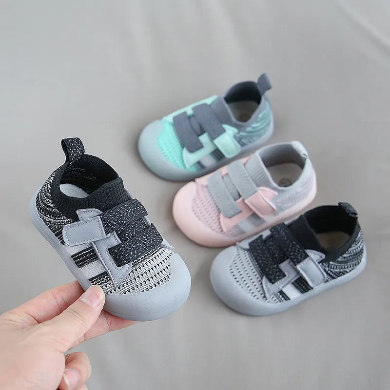 Children's Casual Sports Shoes Mesh Breathable Boy Girls Walking Shoes Soft Soles