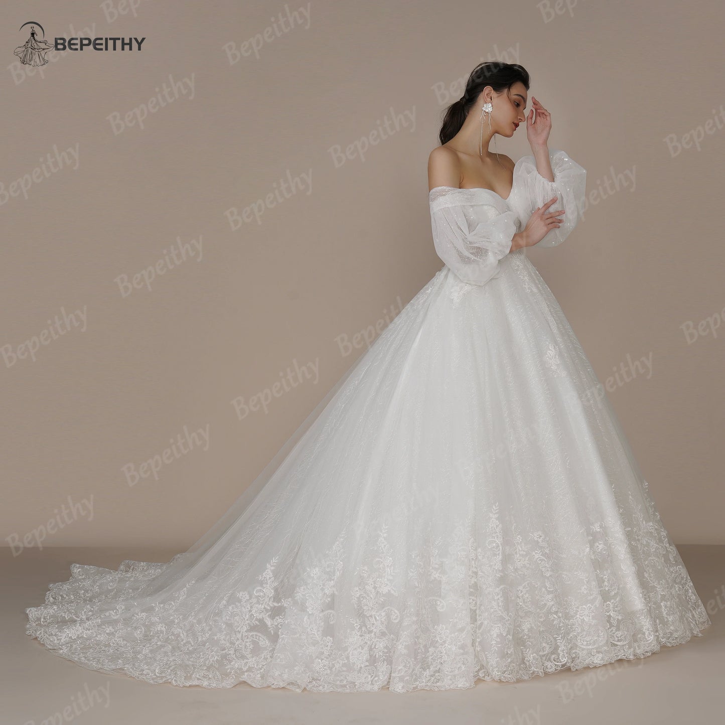 White Bridesmaid Dresses: Princess Vintage Ivory Wedding Dress For Women Strapless