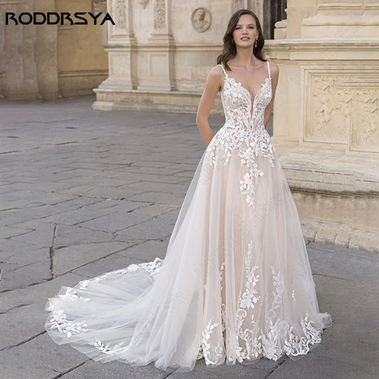 White Bridesmaid Dresses: Wedding Dresses A-line Lace Sweep Train Bridal Gown