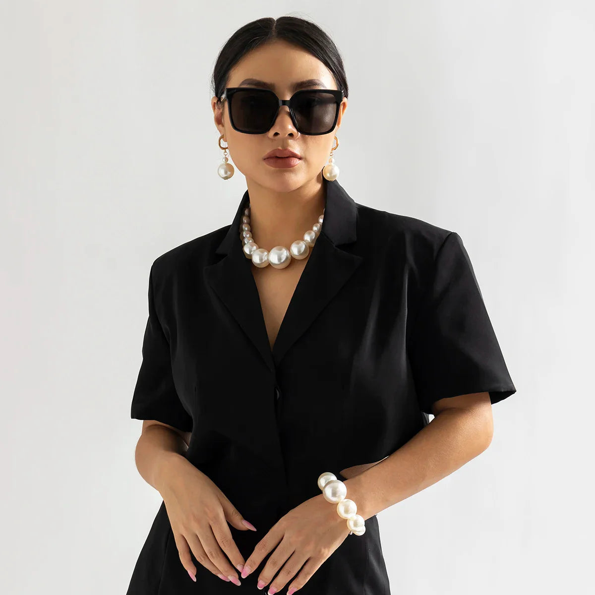 IngeSight.Z New Exaggerated Big Imitation Pearls Choker Necklace Women Personality Elegant White Pearl Beaded Bride Jewelry 2025