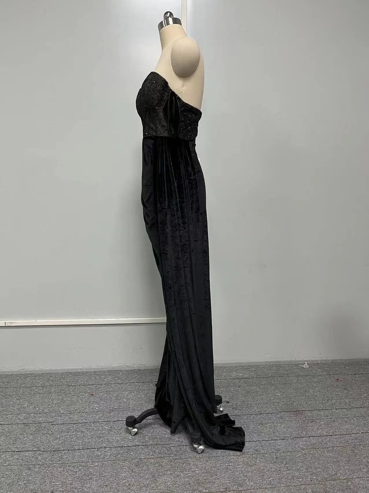 Evening wear Dresses: Backless Evening Party Dress for Women