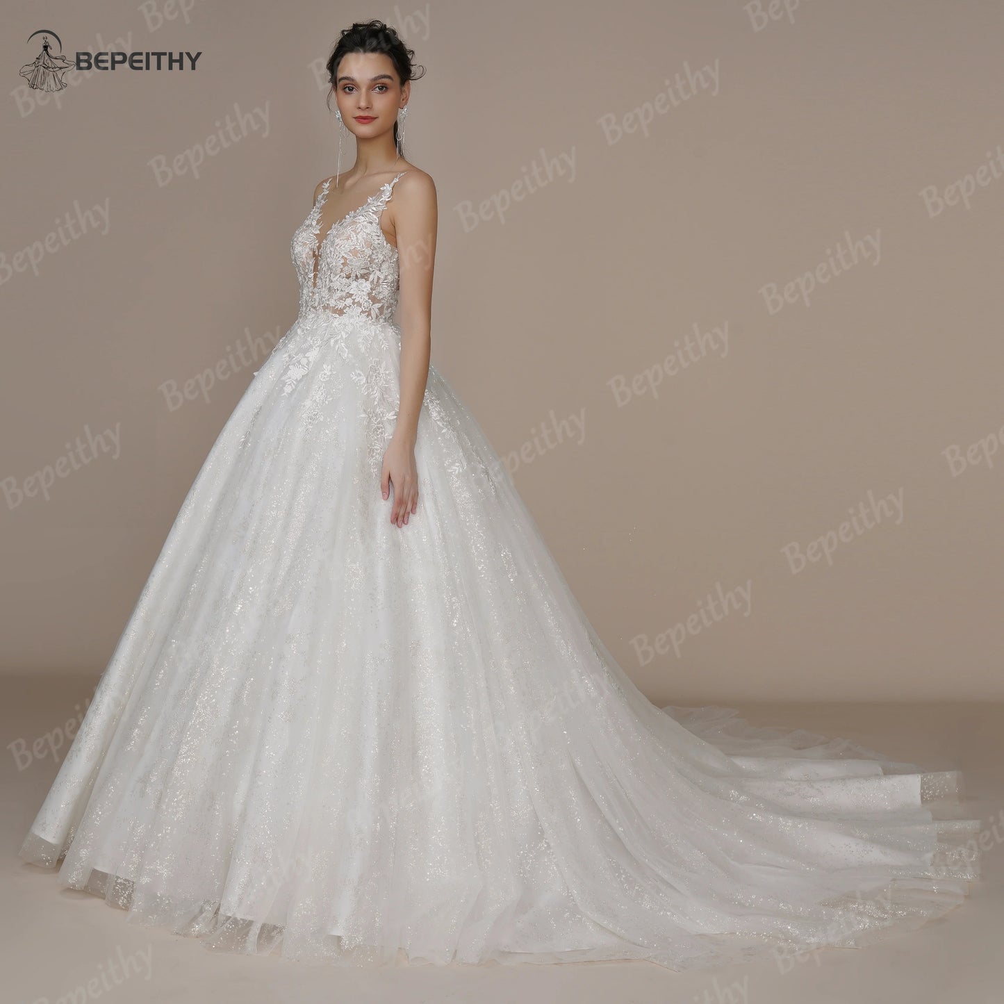 White Bridesmaid Dresses: Backless Scoop Lace Wedding Dresses For Bride France