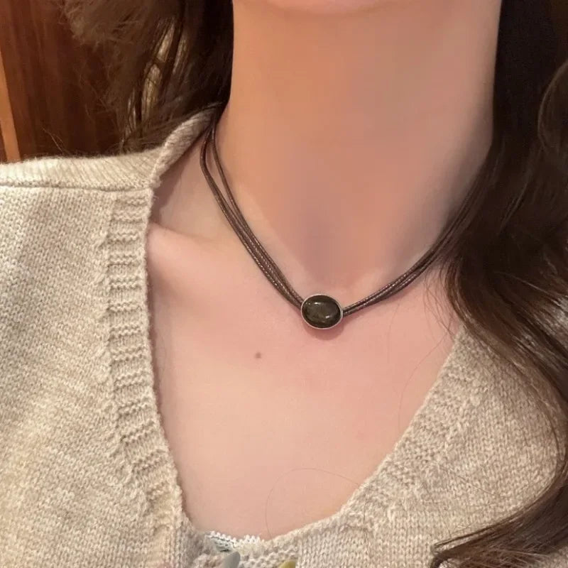 Vintage Leather Brown Stone Pendant Necklace Women's Retro Stacking Choker Temperament Clavicle Chain Hip Hop Jewelry Accessory