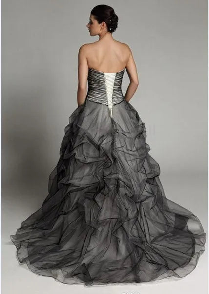 White Bridesmaid Dresses: Wedding Dresses Gothic Vintage Ruffles Princess Bridal Gowns