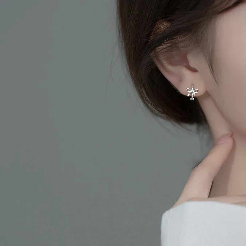WANTME 925 Sterling Silver Fashion Simple Bow Huggies Ear Hoop Earrings for Women Cute Girl Romantic Korean Butterfly Jewelry