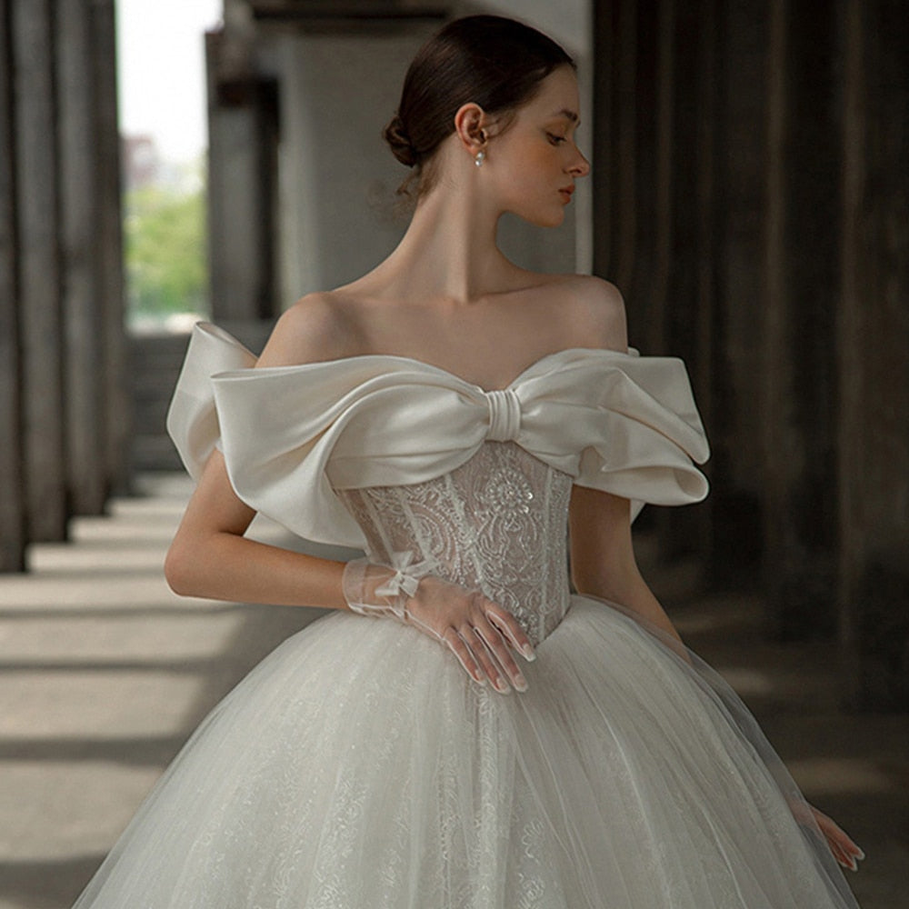 White Bridesmaid Dresses: Off The Shoulder Sweetheart Neck Shiny Beading Pearls