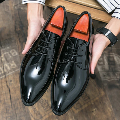 Men Mirror Face Oxfords Shoes Luxury Designer Formal Shoes Patent leather Pointed Shoes Lace-Up Business Dress Green Mocasines