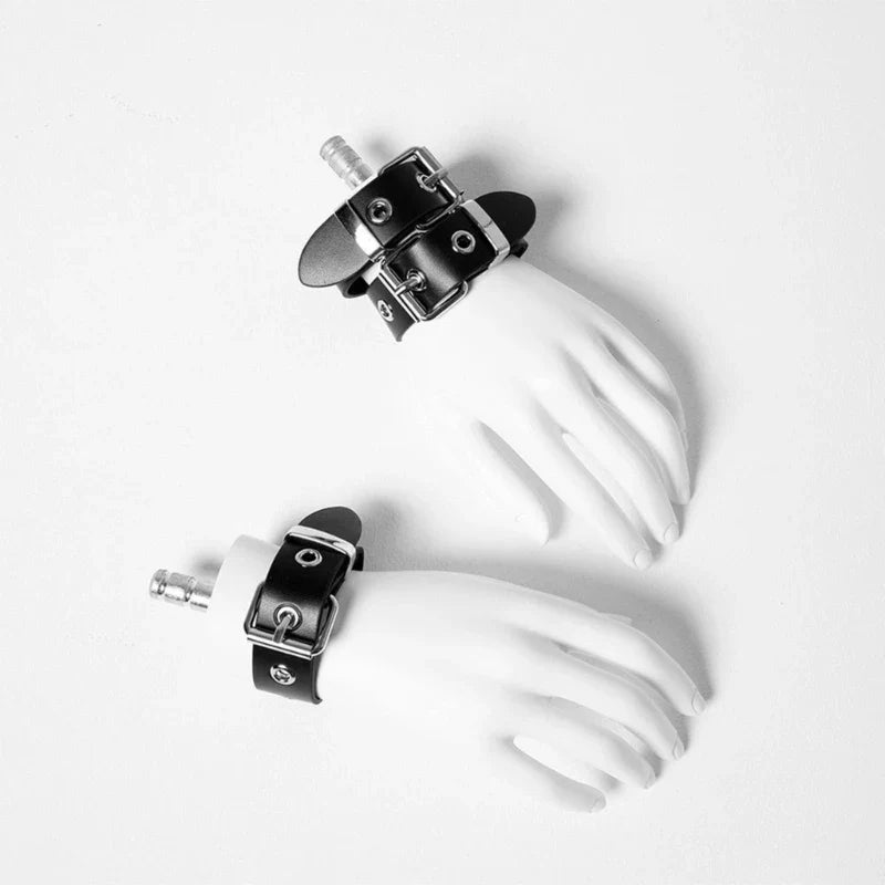 Cool Punk Bracelets Men Women Retro Bracelet Adjustable Wrist Belt Buckle Styles Cuff Bangle Bracelet for Party Club Daily Wear