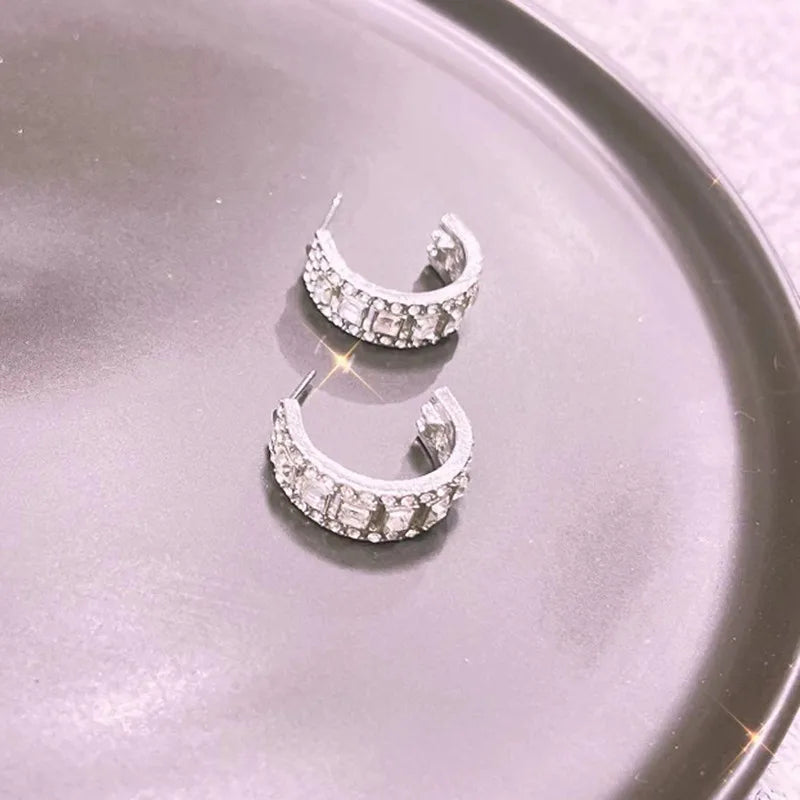 Simple Black Bow Love Earrings for Women Fashionable Personalized Beautiful Daily Accessories Party Jewelry Premium Gifts