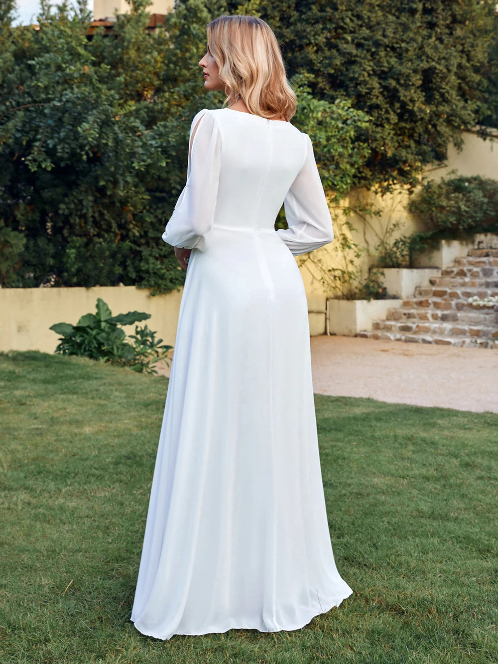Evening wear Dresses: White Chiffon Evening Dresses Elegant Appliques A Line