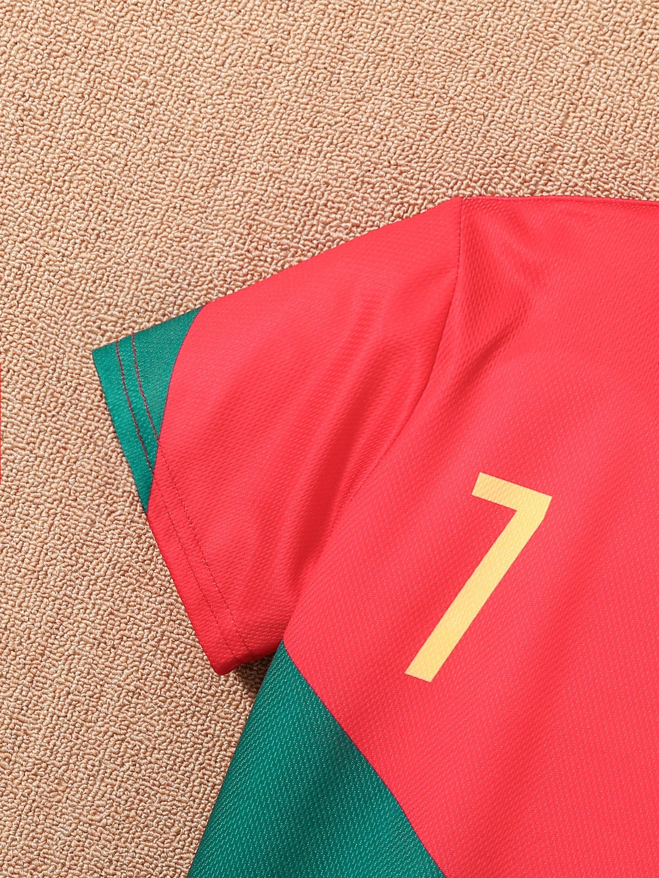 Children Red and Green Splicing Color No. 7 Legend Quick-drying Sports Football Suit Set