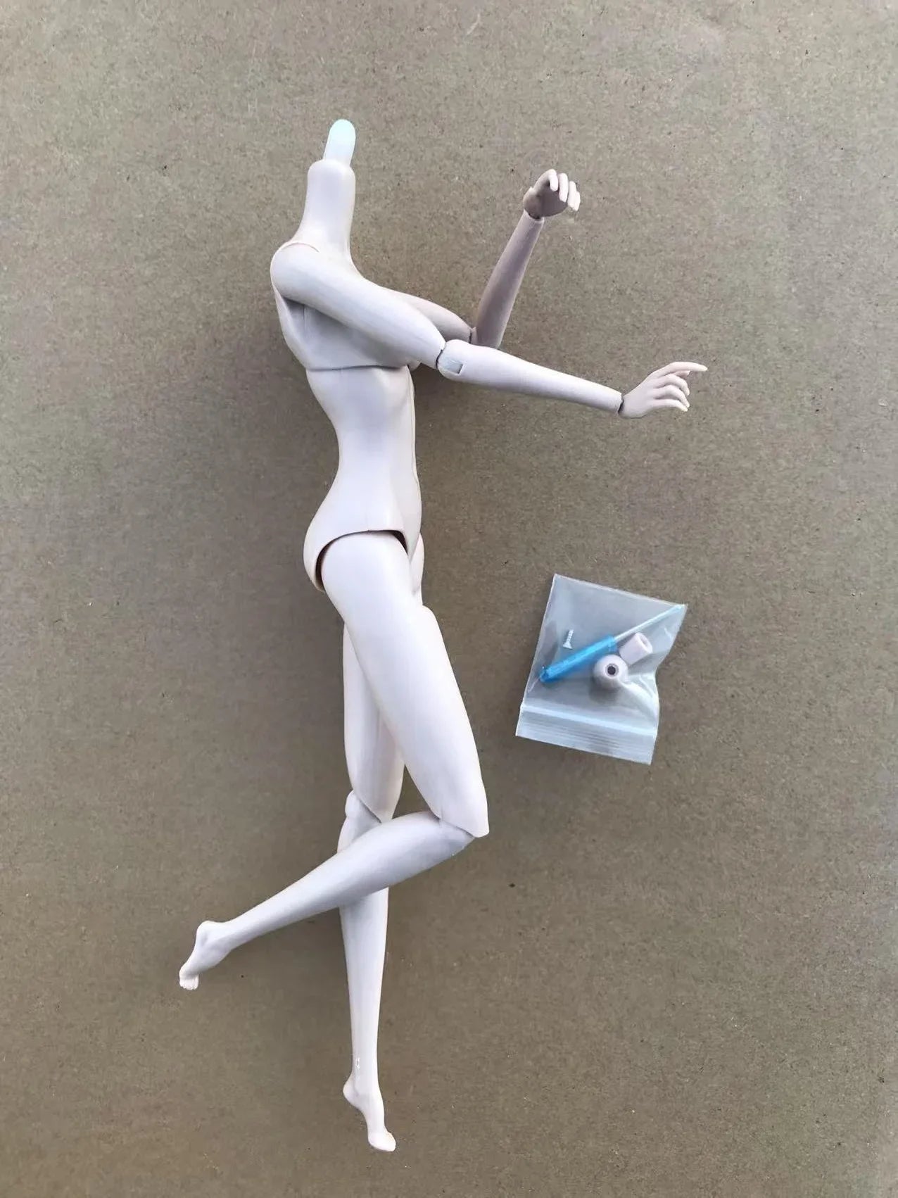 MENGF New Doll Heads Pink Beige Japan White Super White Blue Green Skin Doll Parts DIY Dressing Doll Body Figures Yoga Doll Body