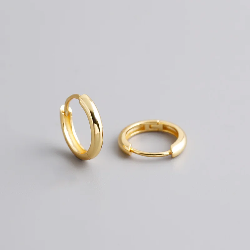 WANTME 925 Sterling Silver Minimalist Matte Gothic Unisex Huggies Ear Hoop Earrings for Women Men Piercing Ear Buckle Jewelry