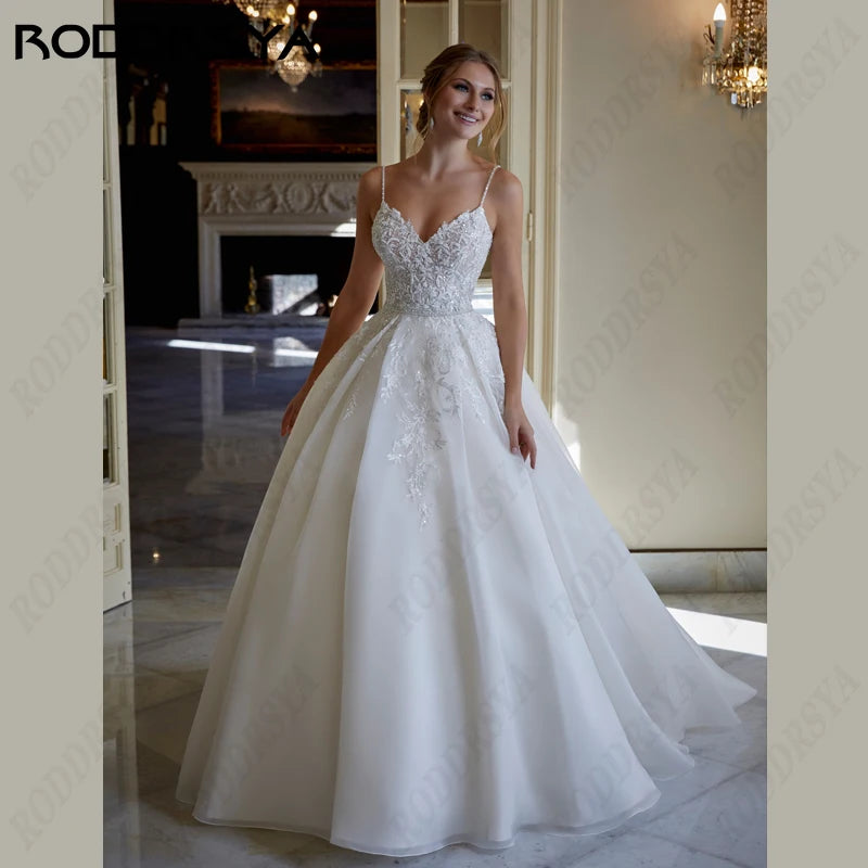 White Bridesmaid Dresses: Princess Wedding Dress For Women V-Neck Backless