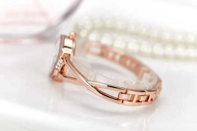 New Trendy Women Bracelet Watch Mujer Relojes Small Dial Quartz Leisure Popular Wristwatch Hour Female Elegant Watches