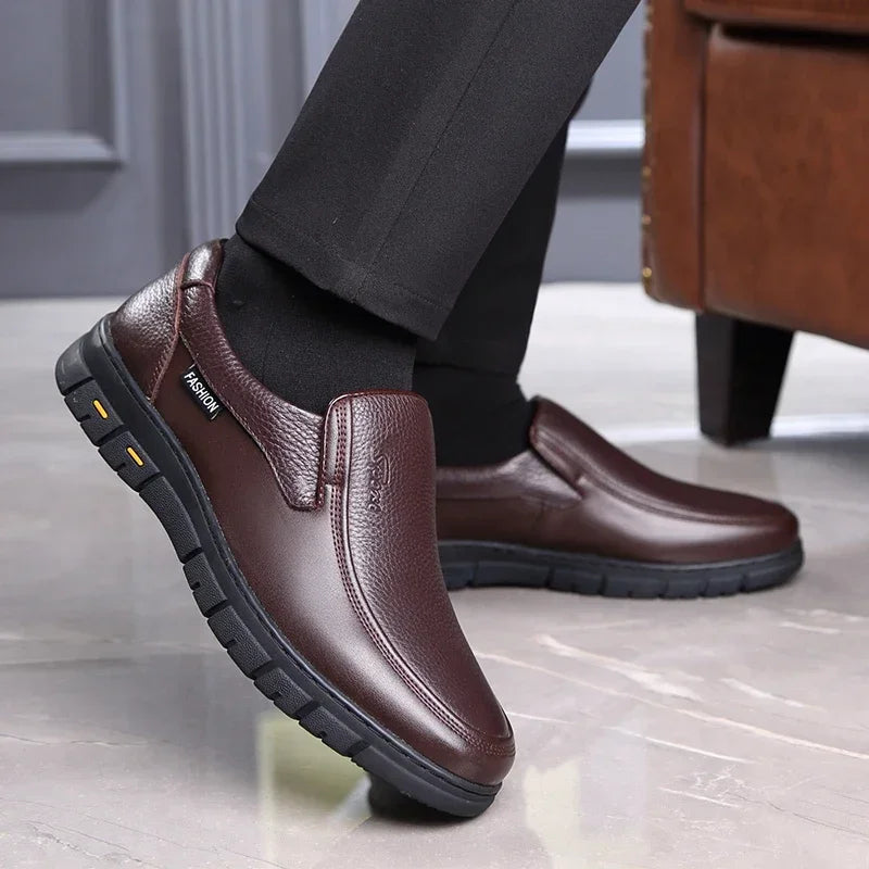 High Quality Leather Men Casual Shoes Comfortable Light Mens Loafers Breathable Formal Mens Dress Shoes Slip-on Driving Shoes