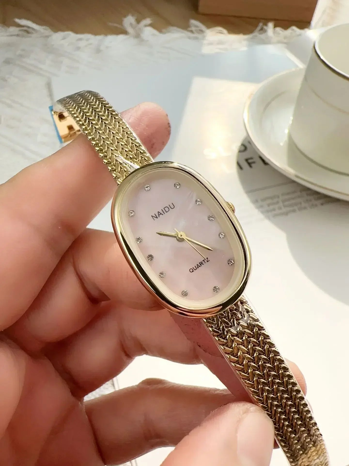 Luxury Oval Dial Rhinestone Watch New Brand Quartz Watch for Women Adjustable Stainless Steel Strap Wristwatches Wholesale Gift