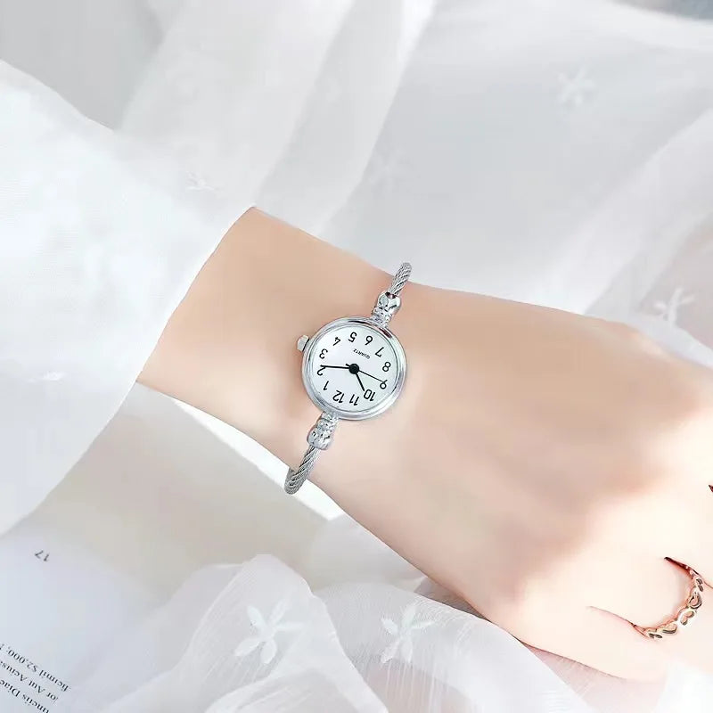 Retro Ladies Quartz Wristwatch Women Watches Small Gold Bangle Bracelet Watch Stainless Steel Clock Fashion Casual Dress Watch