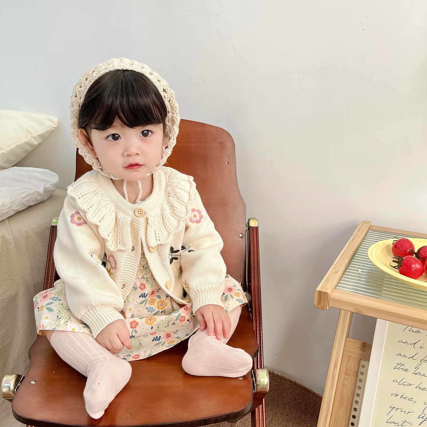 Baby knitwear embroidered flower coat girl baby sweater 100% cotton lace round neck spring baby cardigan