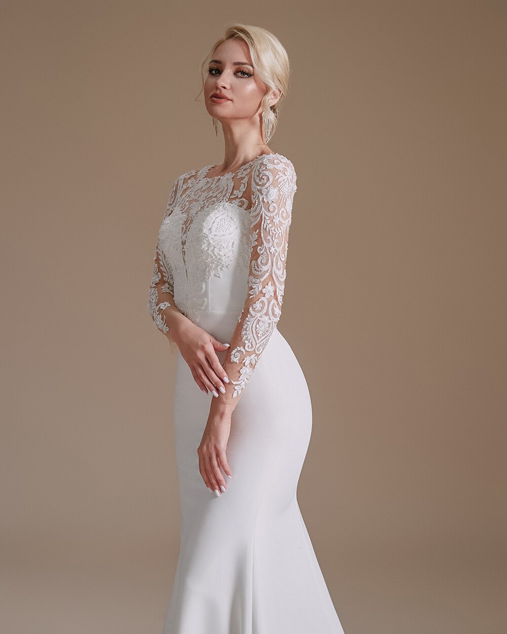 White Bridesmaid Dresses: Wedding Dress long Sleeves Mermaid Lace Appliques Beaded