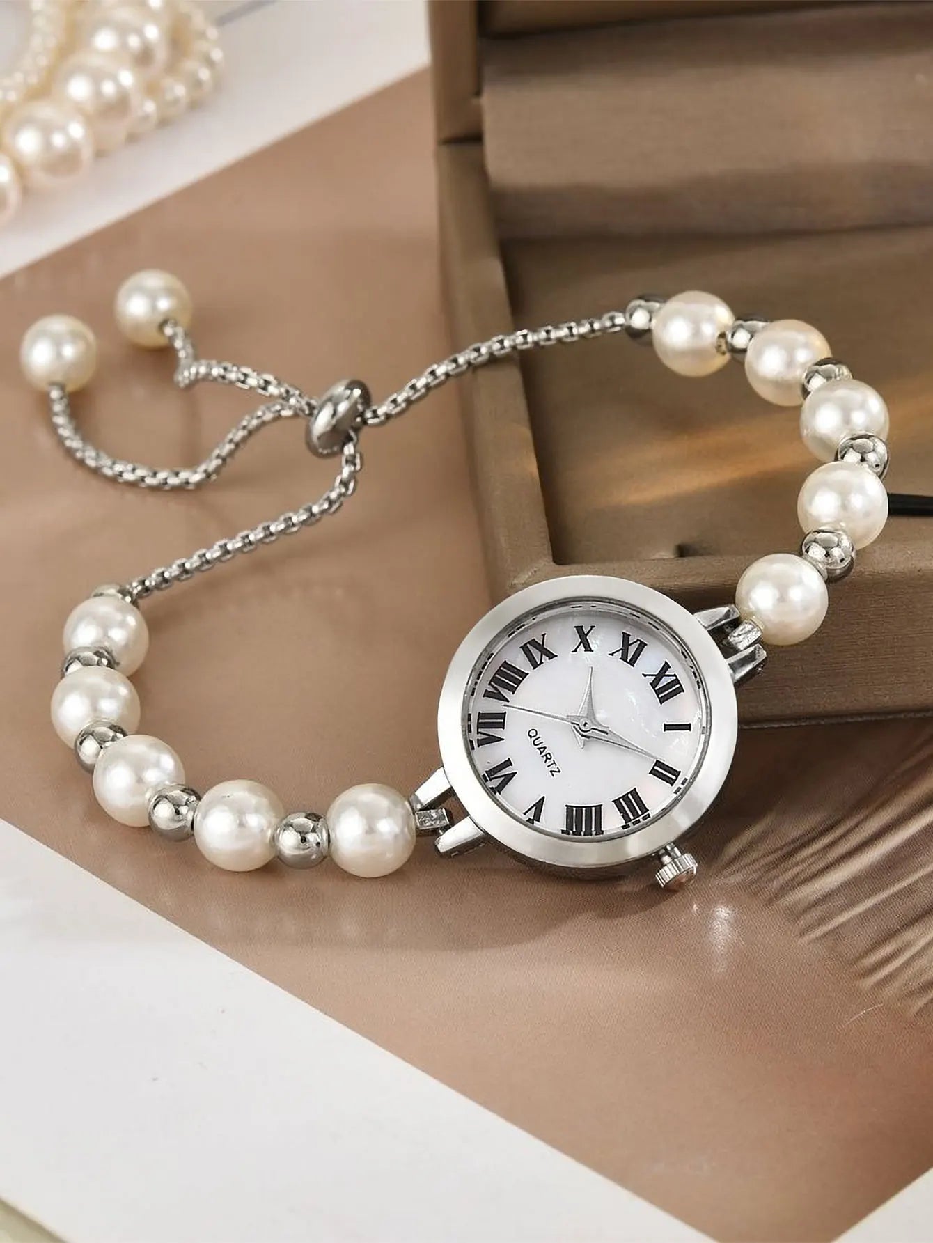 LUCKY FOX New Minimalist Style Pearl Bracelet Women Quartz Watch Fashionable Small Disc Design Light Luxury Jewelry Women Watch