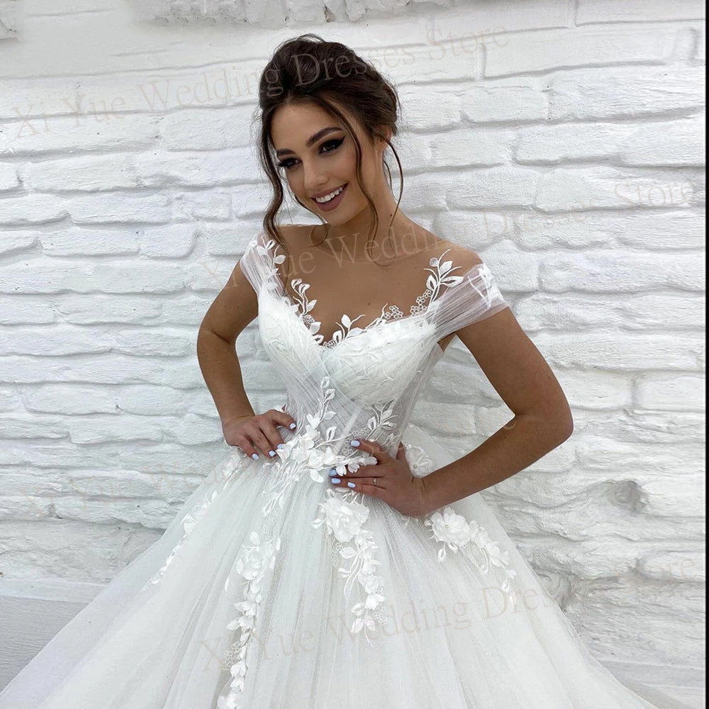 White Bridesmaid Dresses: A Line Wedding Dresses Off The Shoulder Lace Appliques