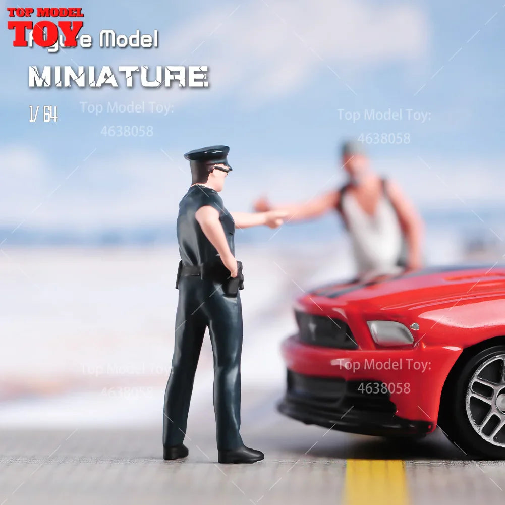 Painted Miniatures 1/64 Scale Beauty Handsome Boy Policeman Girls Male Female Scene Figure Model For Car Vehicles Decorate