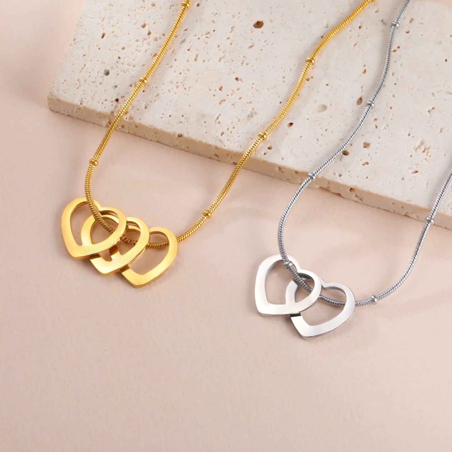Amaxer Personalized Family Name Necklace With 1-4 Hearts for Mother Custom Mother's Day and Valentine's Day Gift