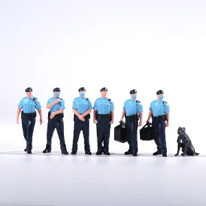 Painted Miniatures 1/64 Scale Beauty Handsome Boy Policeman Girls Male Female Scene Figure Model For Car Vehicles Decorate
