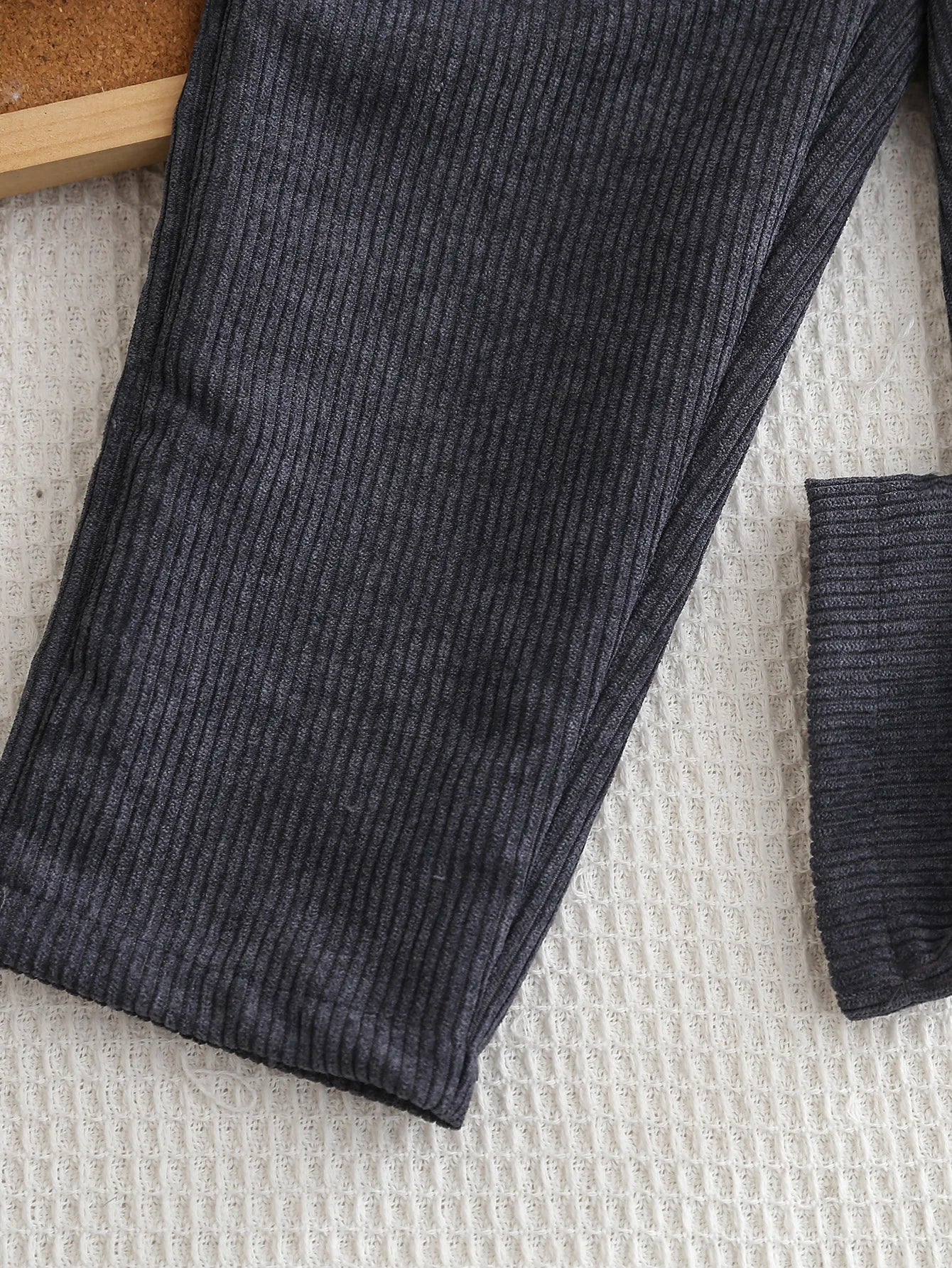 A Classic And Fashionable Two-Piece Set For Boys In Autumn And Winter, Featuring A Lapel Striped Top And Corduroy Trousers