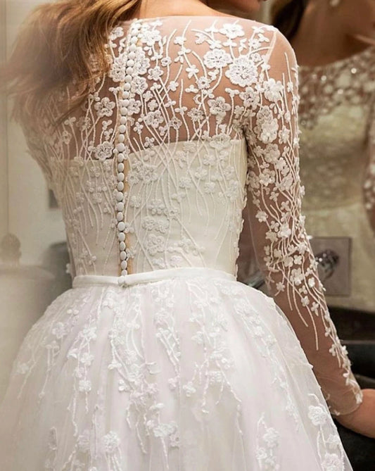 White Bridesmaid Dresses: A-line Champagne Tulle Wedding Dress Long Sleeve V-neck