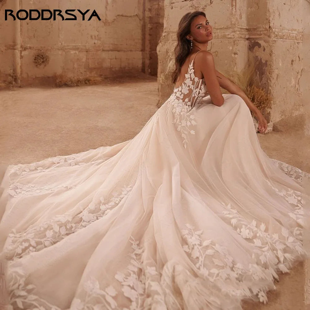 White Bridesmaid Dresses: White Bridesmaid Dresses: Straps Glitter Wedding Dresses