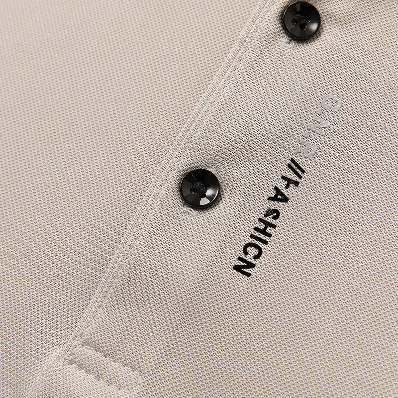 New Men's Business Casual Short Sleeved Shirt with Badge Solid Color Polo Shirt Fashionable Breathable Comfortable Versatile Top