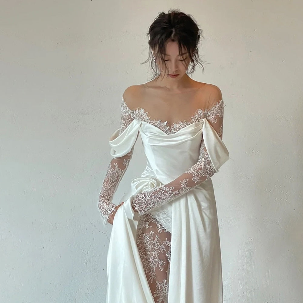 White Bridesmaid Dresses: Off Shoulder Lace Wedding Gowns Big Size A Line