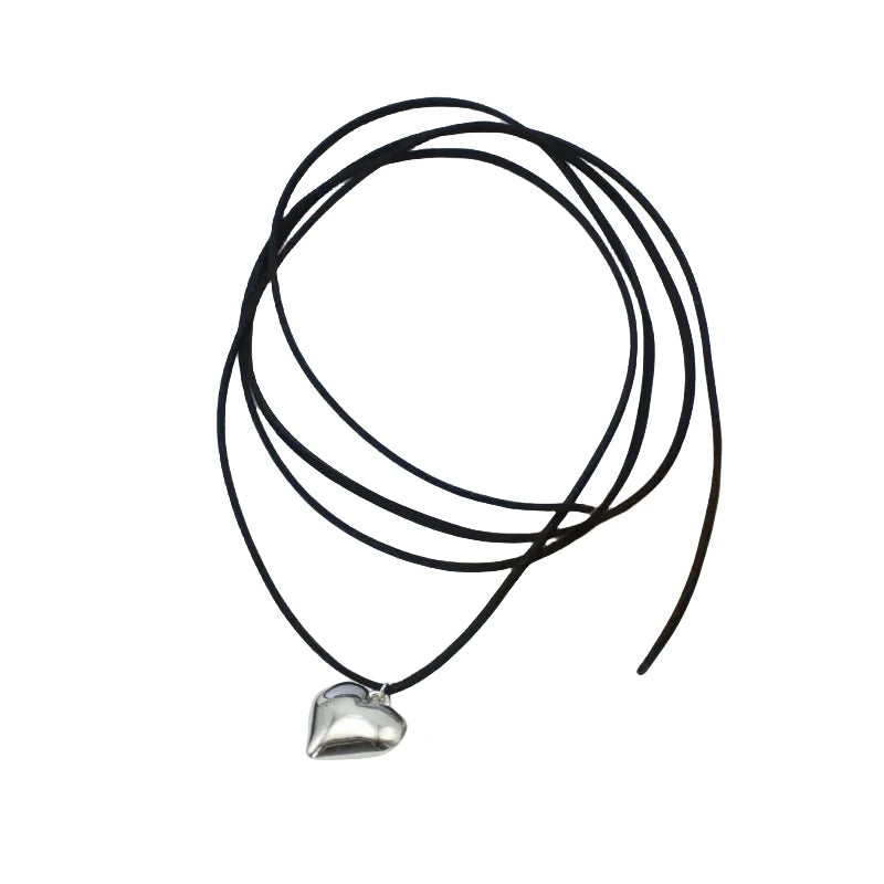 Goth Black Velvet Big Heart Pendant Choker Necklace for Women Elegant Weave