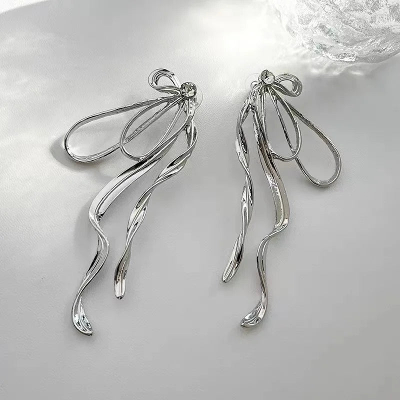 Kiss Jewelry Sweet Heart Rhinestone Butterfly Shape Dangle Earrings for Women Silver Color Korean Fashion Y2K Piercing Earring