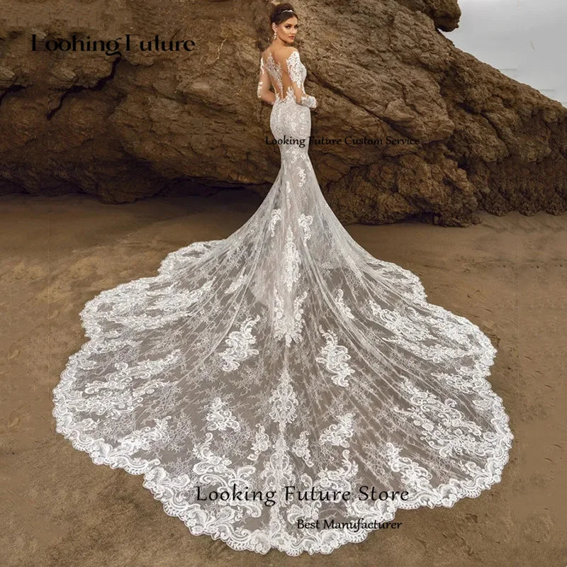 White Bridesmaid Dresses: Long Sleeve Wedding Dress Lace Appliques Bridal Gowns