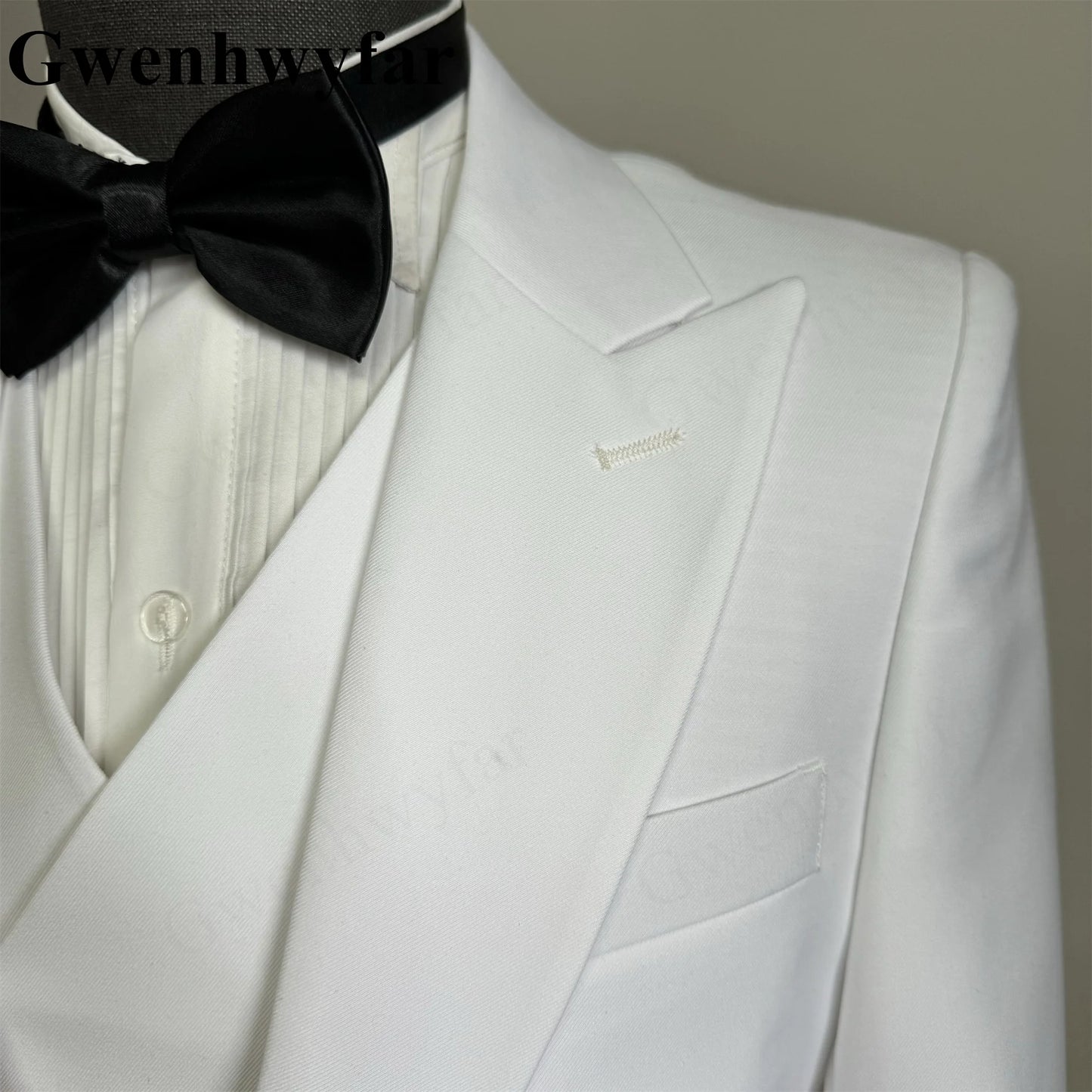Tuxedo for Mens: Men Suits Solid White Color Peaked Lapel (Jacket+Vest+Pants)