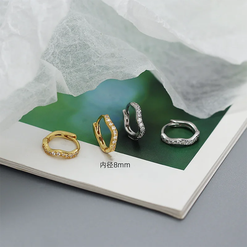 WANTME 925 Sterling Silver Fashion Statement Gold Wavy Geometry Huggies Hoop Earrings for Women Bohemian Jewelry Ear Buckle Gift