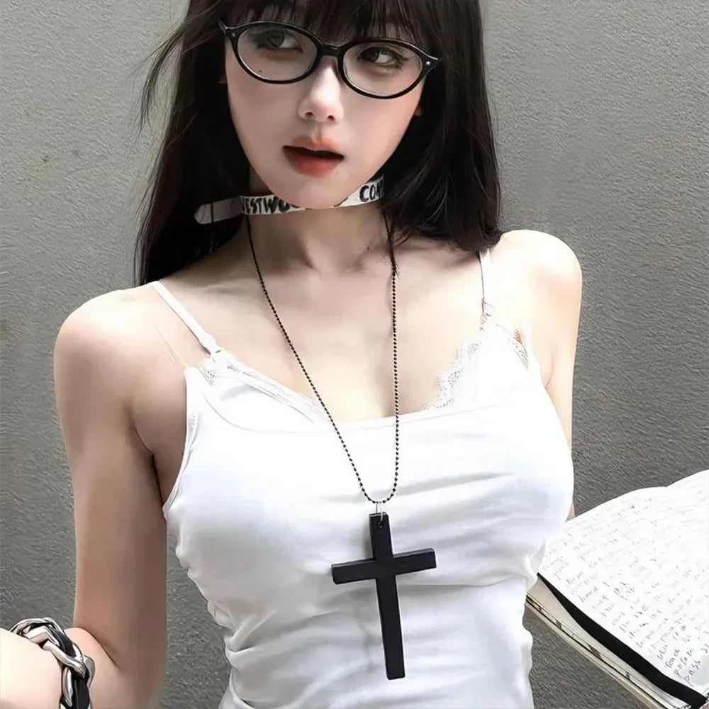 Fashion Punk Gothic Wood Cross Pendant Necklace for Women Men Halloween Vintage Black Hip Hop Y2K Accessories Party Jewelry Gift