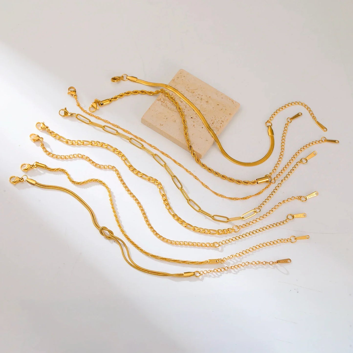 Skyrim Stainless Steel Gold Color Chain Necklace Women Minimalist Cuban Paperclip Twisted Snake Chain Fashion Jewelry Wholesale