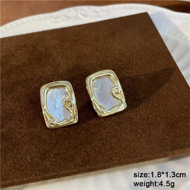 Pure White Women's Dangle Earrings Blooming Flower Acrylic Enamel Butterfly Imitation Pearl Heart Hanging Earrings Elegant brinc